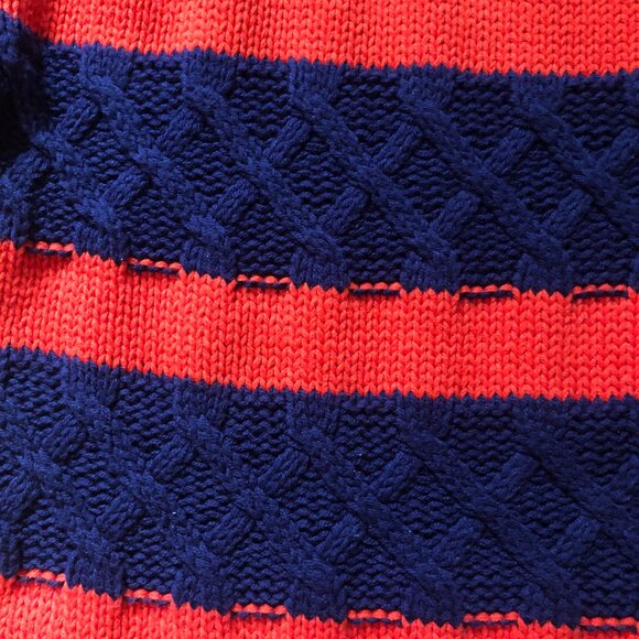 Red and navy sweater - Picture 3 of 3